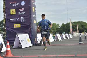 BIB: 941
                            <button type="button" onclick="openModal(4921091)" class="btn btn-primary btn-sm float-right btn-popup" data-toggle="modal" data-target=".modal-high-quality">
                        <i class="fas fa-shopping-cart"></i> Add to Cart
                    </button>
                                            <button type="button" onclick="isThisMe(4921091, true)" class="btn btn-success btn-sm float-right btn-popup btn-isme hidden" data-toggle="tooltip" data-placement="bottom" title="นี่คือรูปของคุณใช่ไหม คลิกที่นี่เพื่อเอาเข้าอัลบั้ม">
                        <i class="fas fa-plus"></i> Add to album
                    </button>
                    <button type="button" onclick="isThisMe(4921091, false)" class="btn btn-warning btn-sm float-right btn-popup btn-isnotme hidden">
                        <i class="fas fa-ban"></i> Remove from album
                    </button>